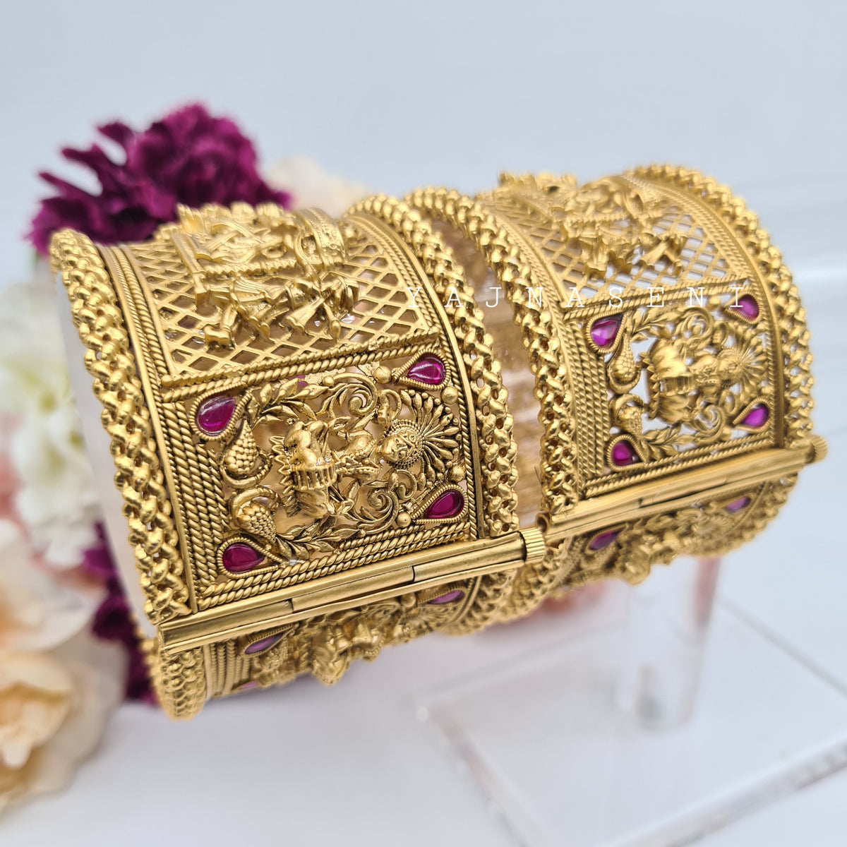SARANJANI - pair of kada, screw type main image 0