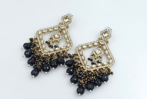 AASHVIKA earrings (Black)