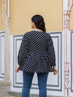 Load image into Gallery viewer, VIHANA [XL/42] - Alia cut x Flared Top (Black)
