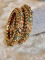 Load image into Gallery viewer, KATHAMBARI - pair of kada, screw type
