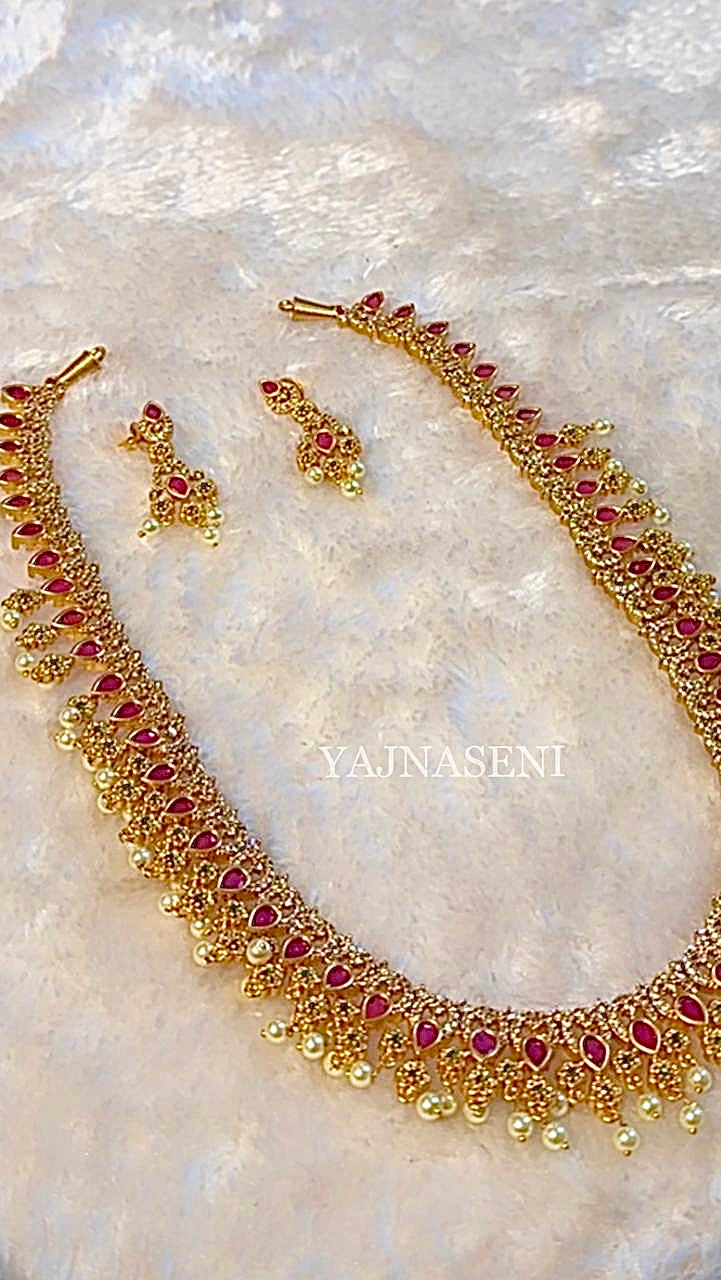 REVATHY (long necklace)
