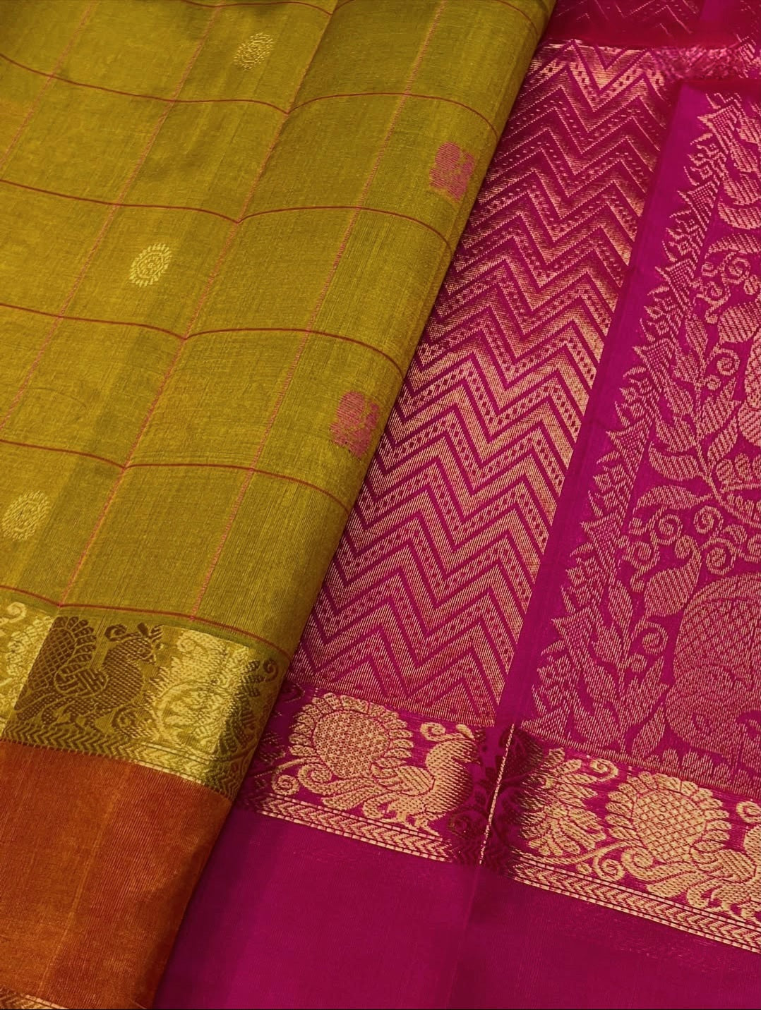 Big Kattam x Handloom Kanchipuram Silk Cotton Saree : Mehendi Green x Hot Pink