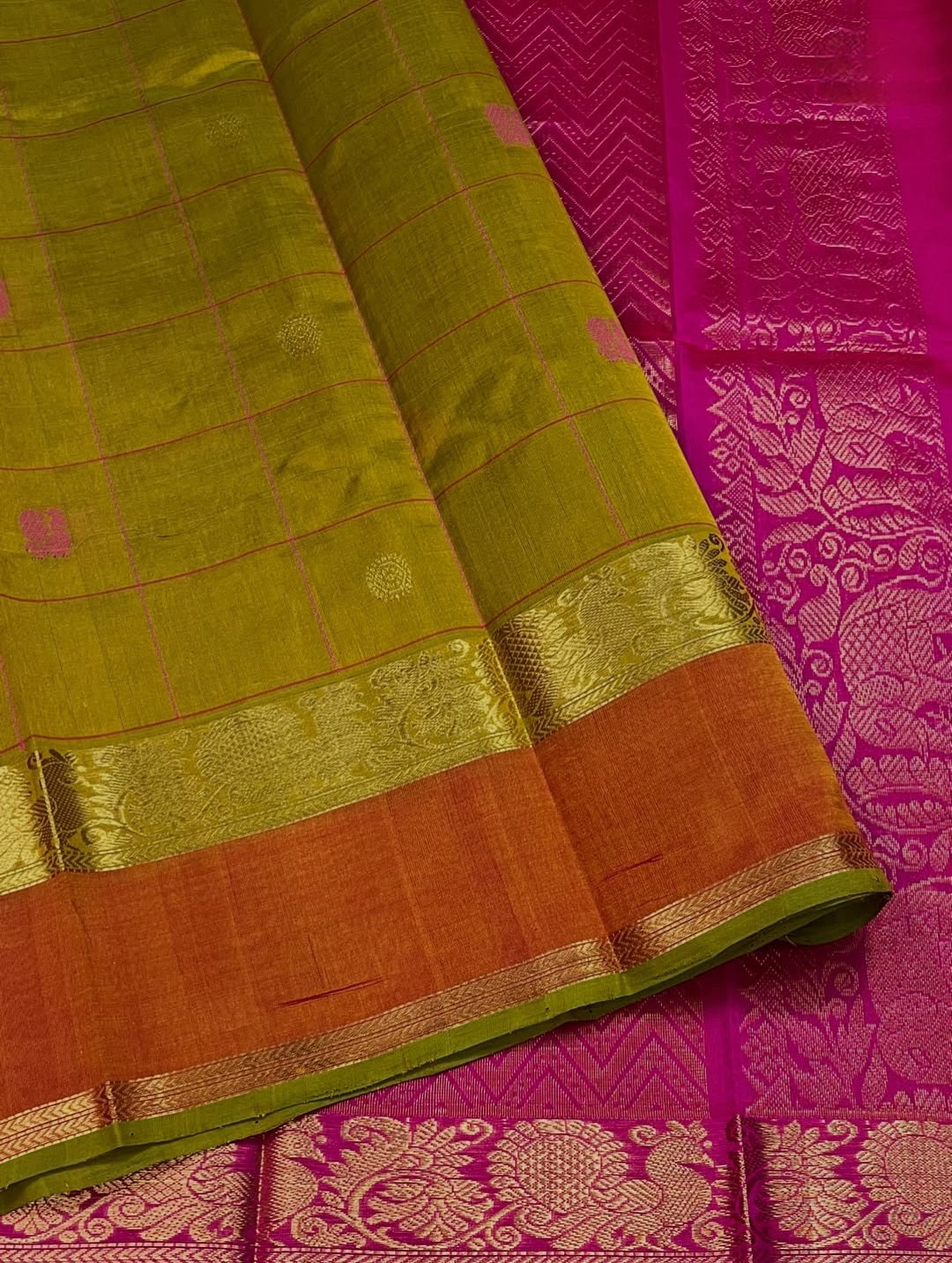 Big Kattam x Handloom Kanchipuram Silk Cotton Saree : Mehendi Green x Hot Pink