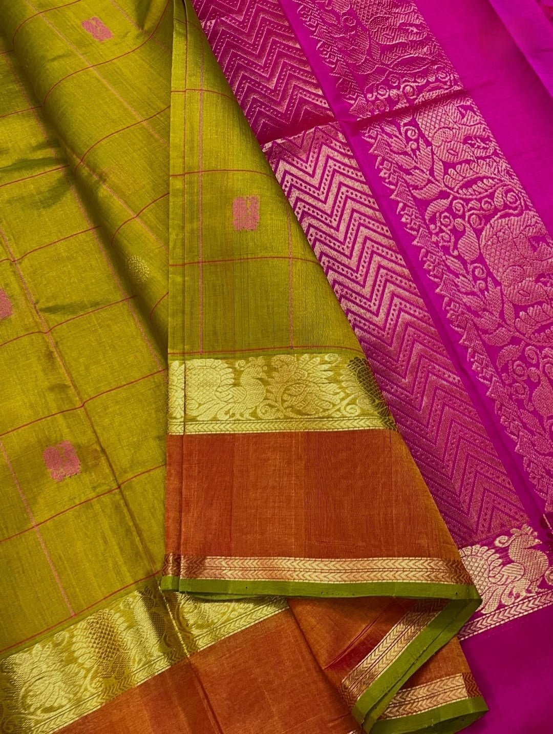 Big Kattam x Handloom Kanchipuram Silk Cotton Saree : Mehendi Green x Hot Pink