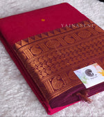 Load image into Gallery viewer, Kanchipuram Pure Cotton x Copper zari saree - Magenta x Plum
