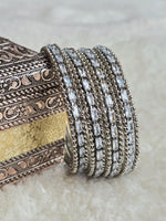 Load image into Gallery viewer, DRISHA - set of 4 bangles (Silver)
