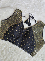 Load image into Gallery viewer, Black : Readymade blouse [PRISHA]
