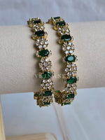 Load image into Gallery viewer, RESHMI - pair of bangles (Emerald)
