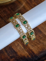 Load image into Gallery viewer, AMRUTA - pair of bangles (Emerald)
