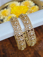 Load image into Gallery viewer, TASHI - pair of bangles (Crystal)
