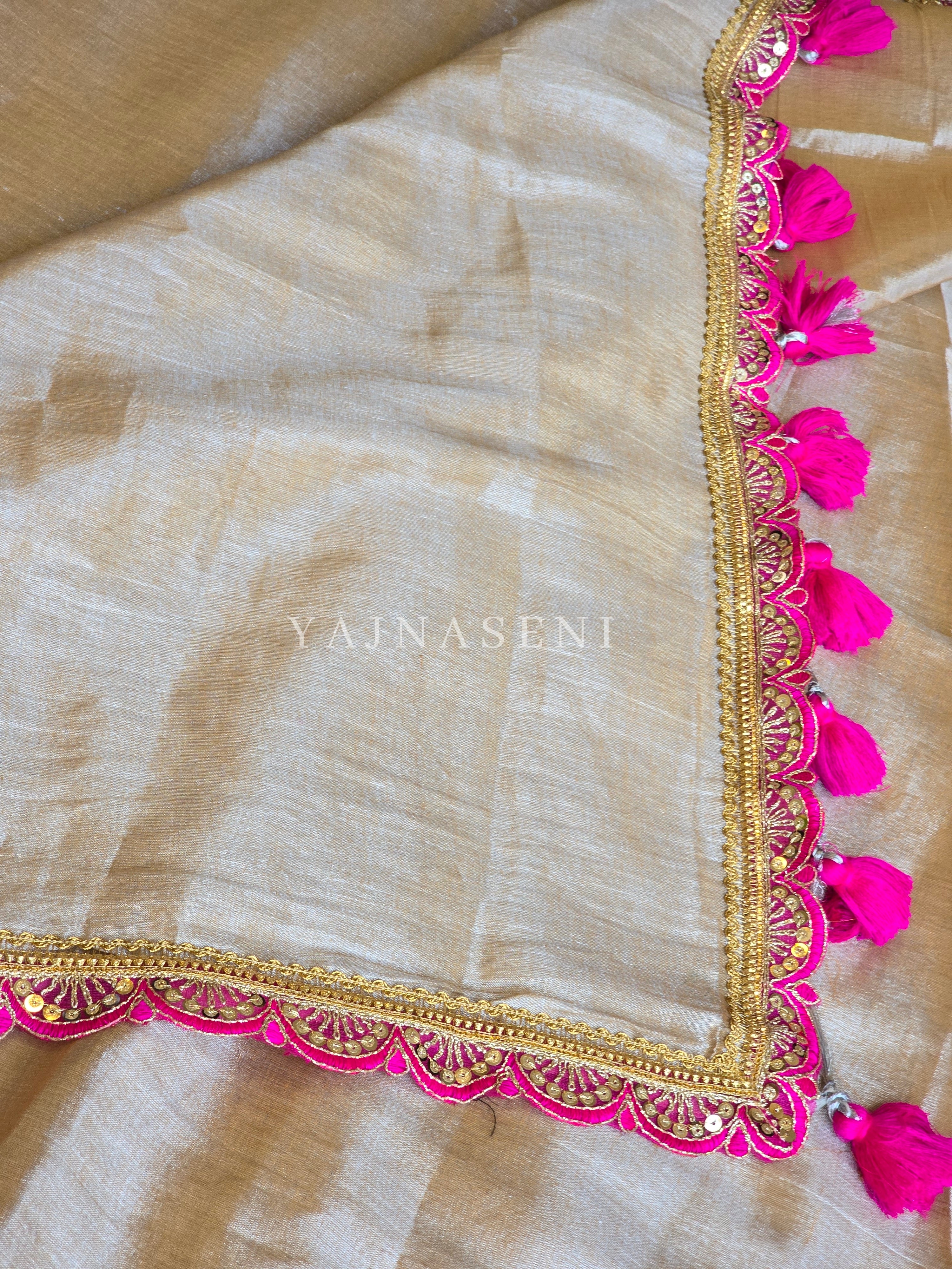 Tissue Saree x Scallop Lace Border : Champange Gold x Hot Pink