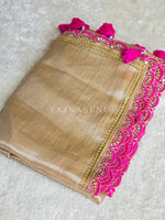Load image into Gallery viewer, Tissue Saree x Scallop Lace Border : Champange Gold x Hot Pink
