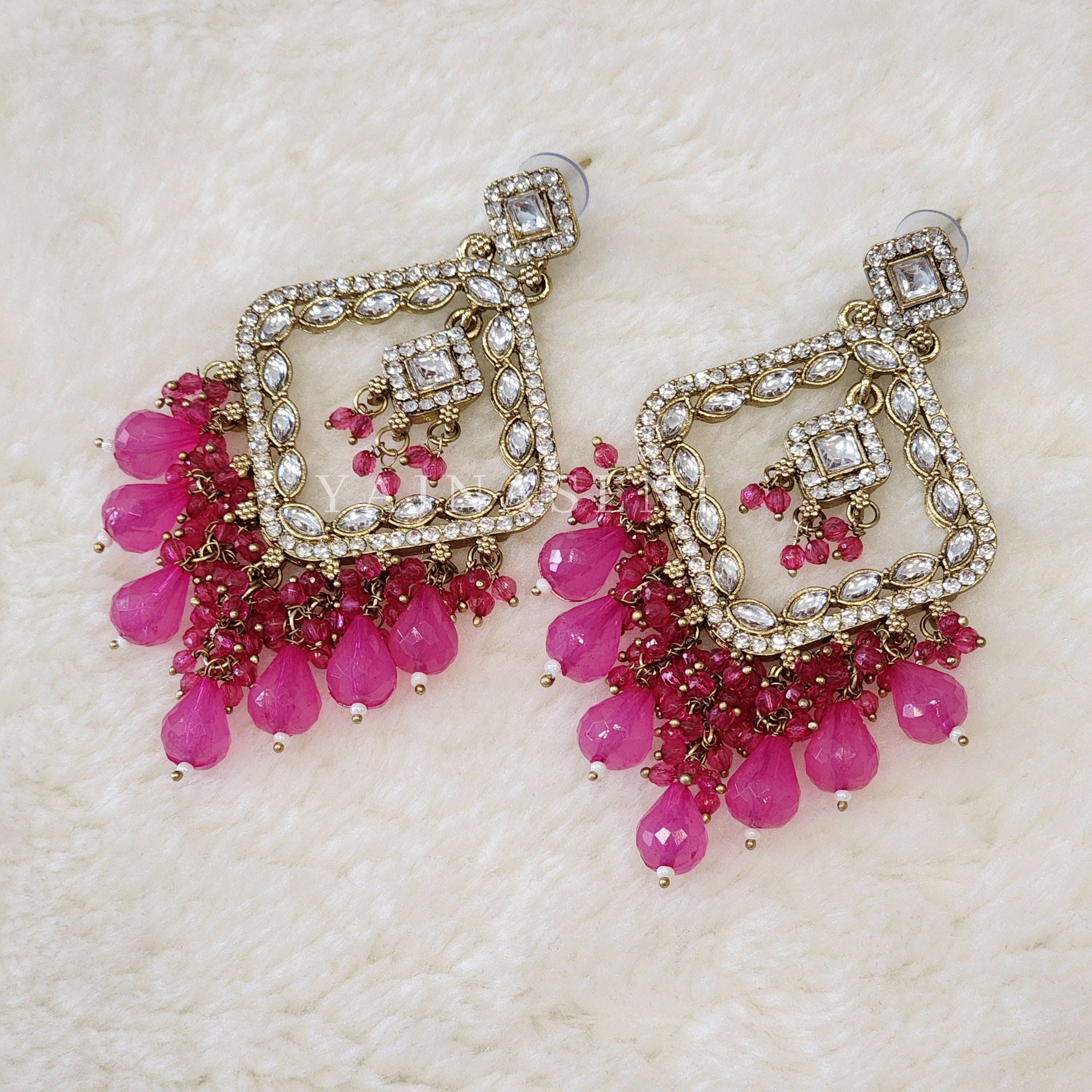 AASHVIKA earrings (Hot Pink)