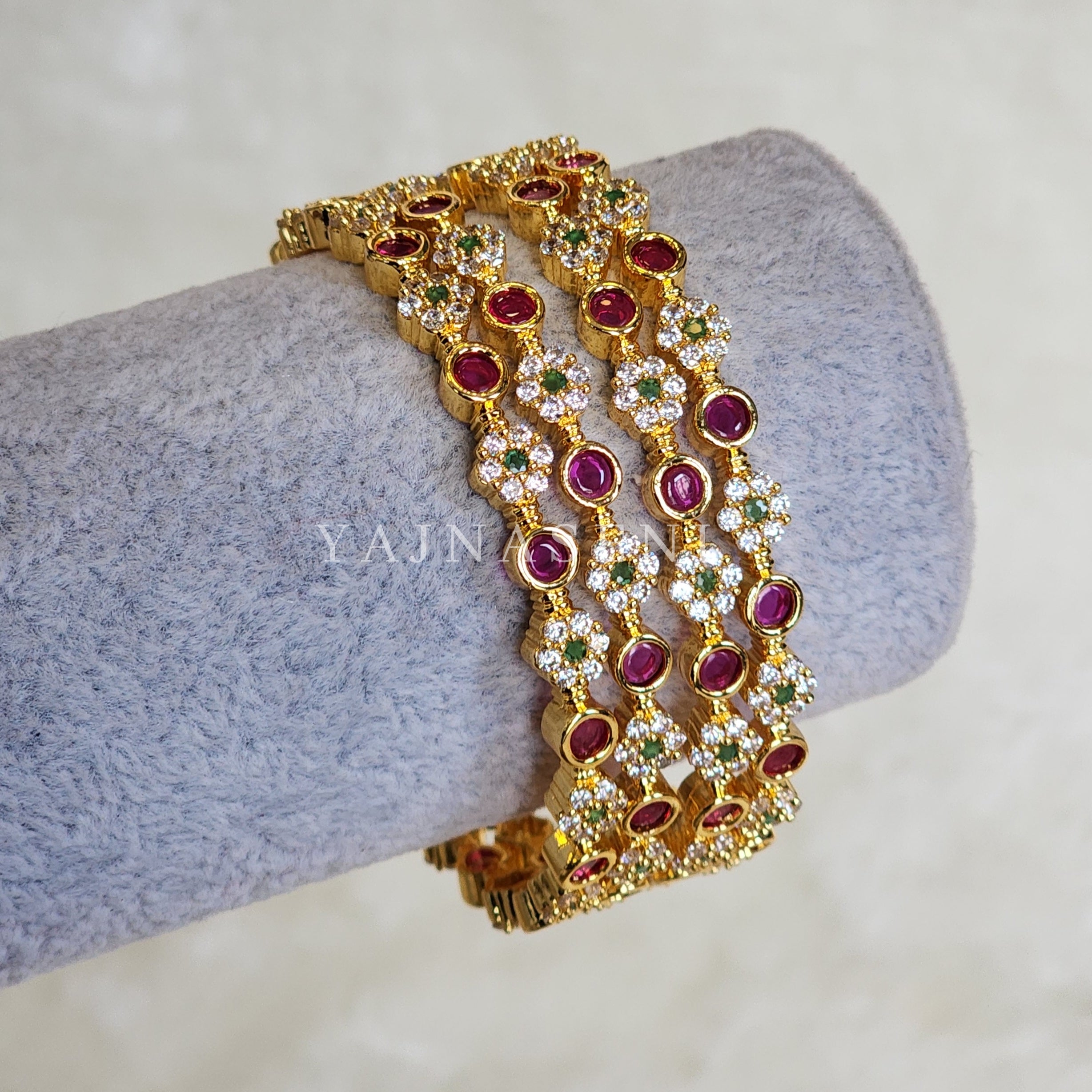 VAARA - Set of 4 bangles