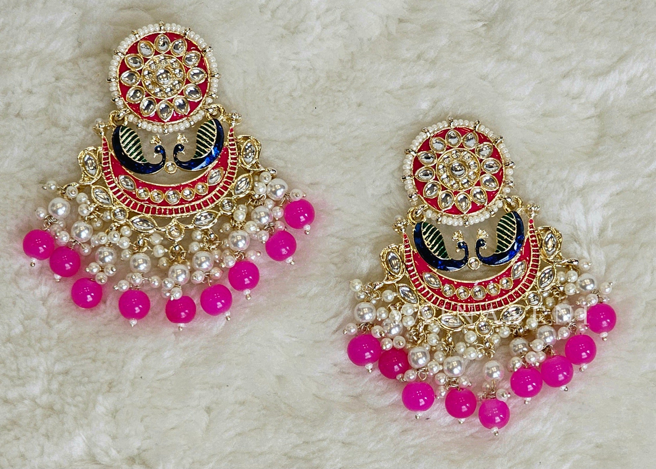 GANIKA earrings (Hot Pink)