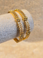 Load image into Gallery viewer, PIRITHA - pair of bangles
