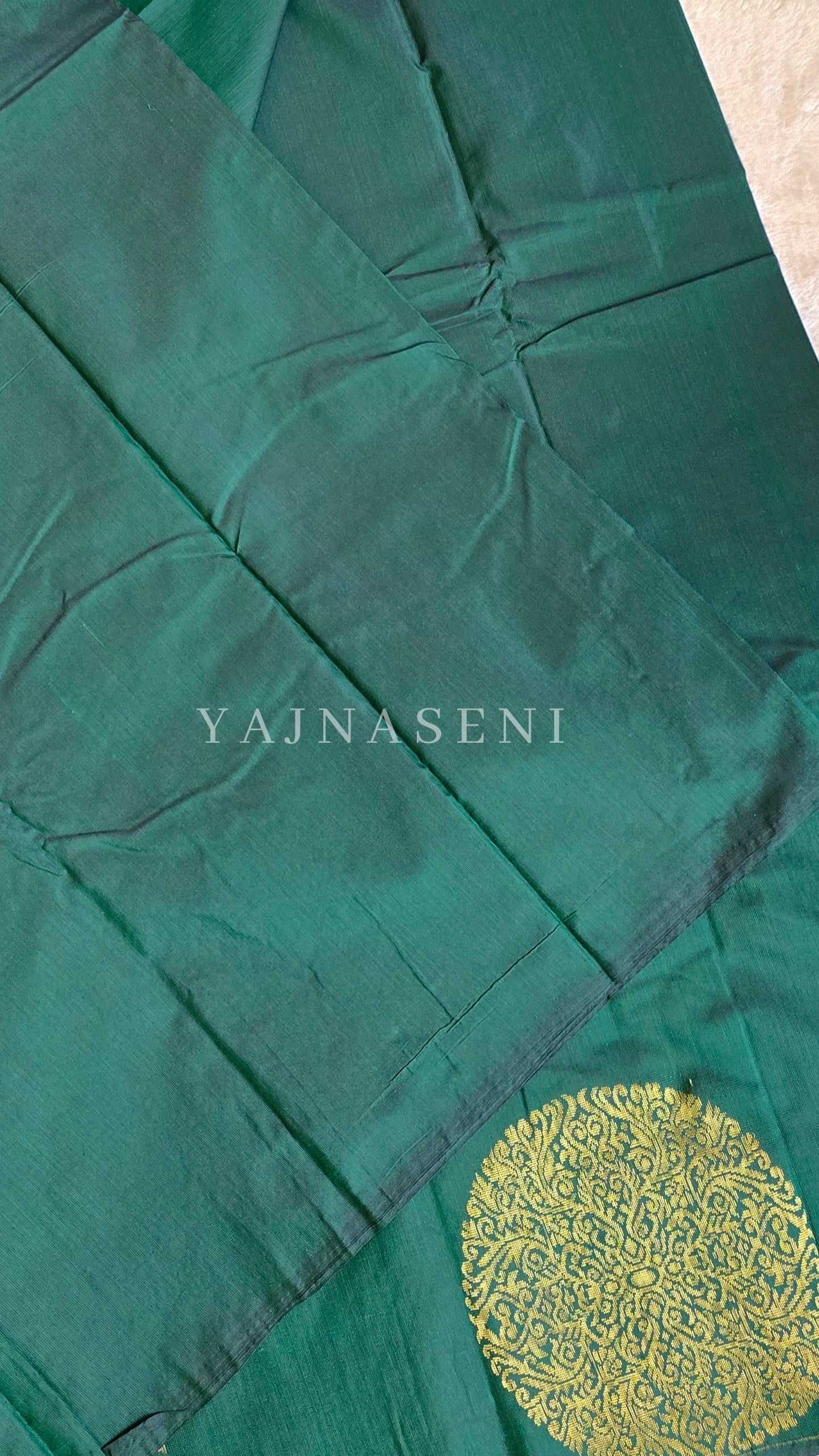 Soft Silk Borderless Mandala Saree - Emerald