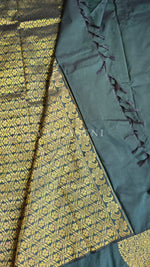 Load image into Gallery viewer, Soft Silk Borderless Mandala Saree - Timber Green
