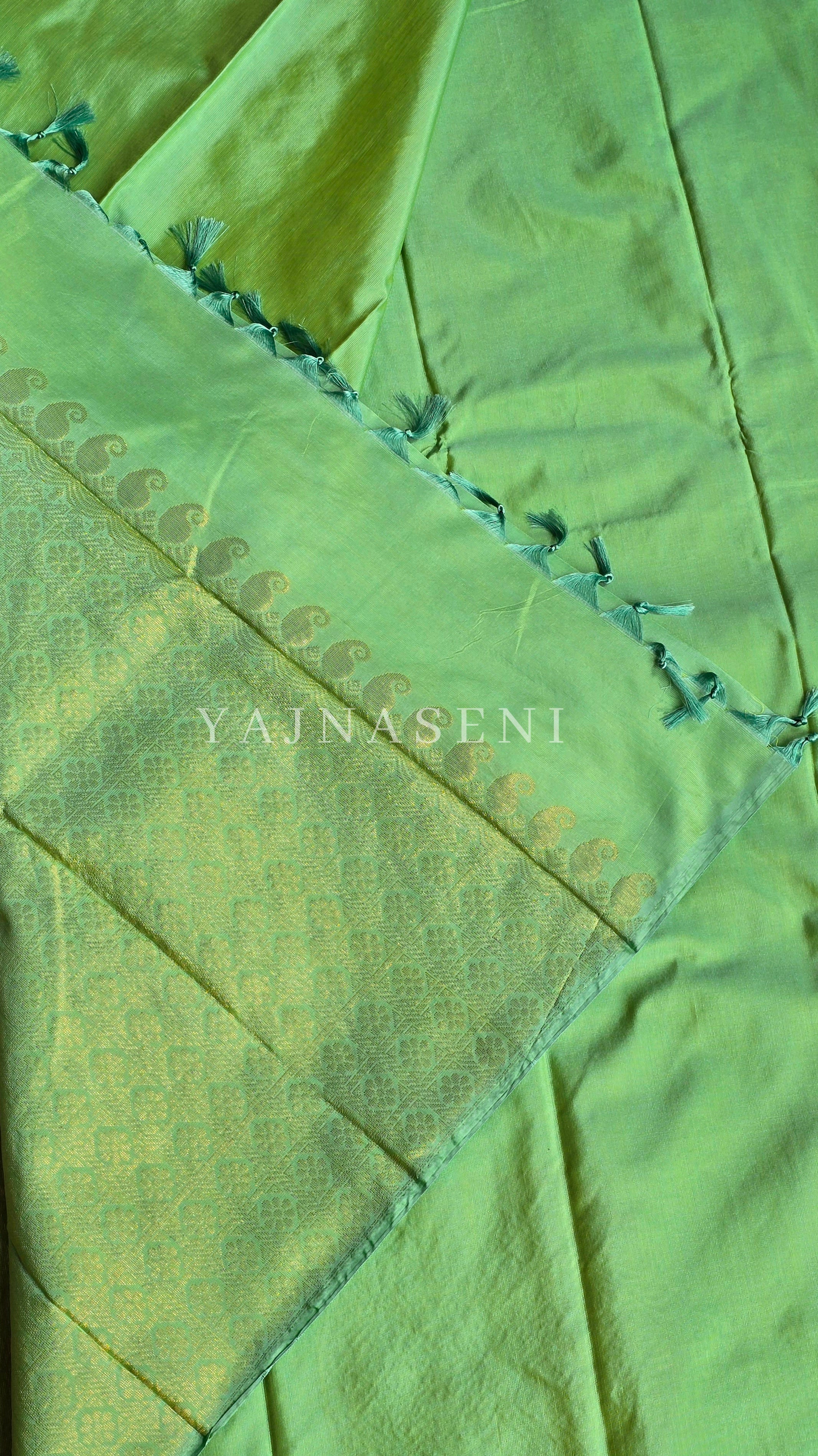 Soft Silk Borderless Mandala Saree - Lime
