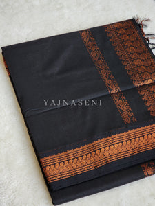 Kalyani Cotton Saree - Copper Zari : Black