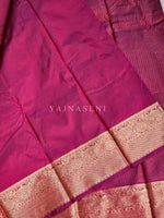Load image into Gallery viewer, Vaira oosi x Checkered Saree - Magenta
