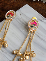 Load image into Gallery viewer, EERISHA earrings
