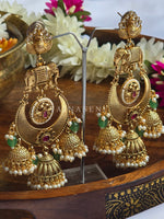 Load image into Gallery viewer, DIVARA earrings (Rani x Green)
