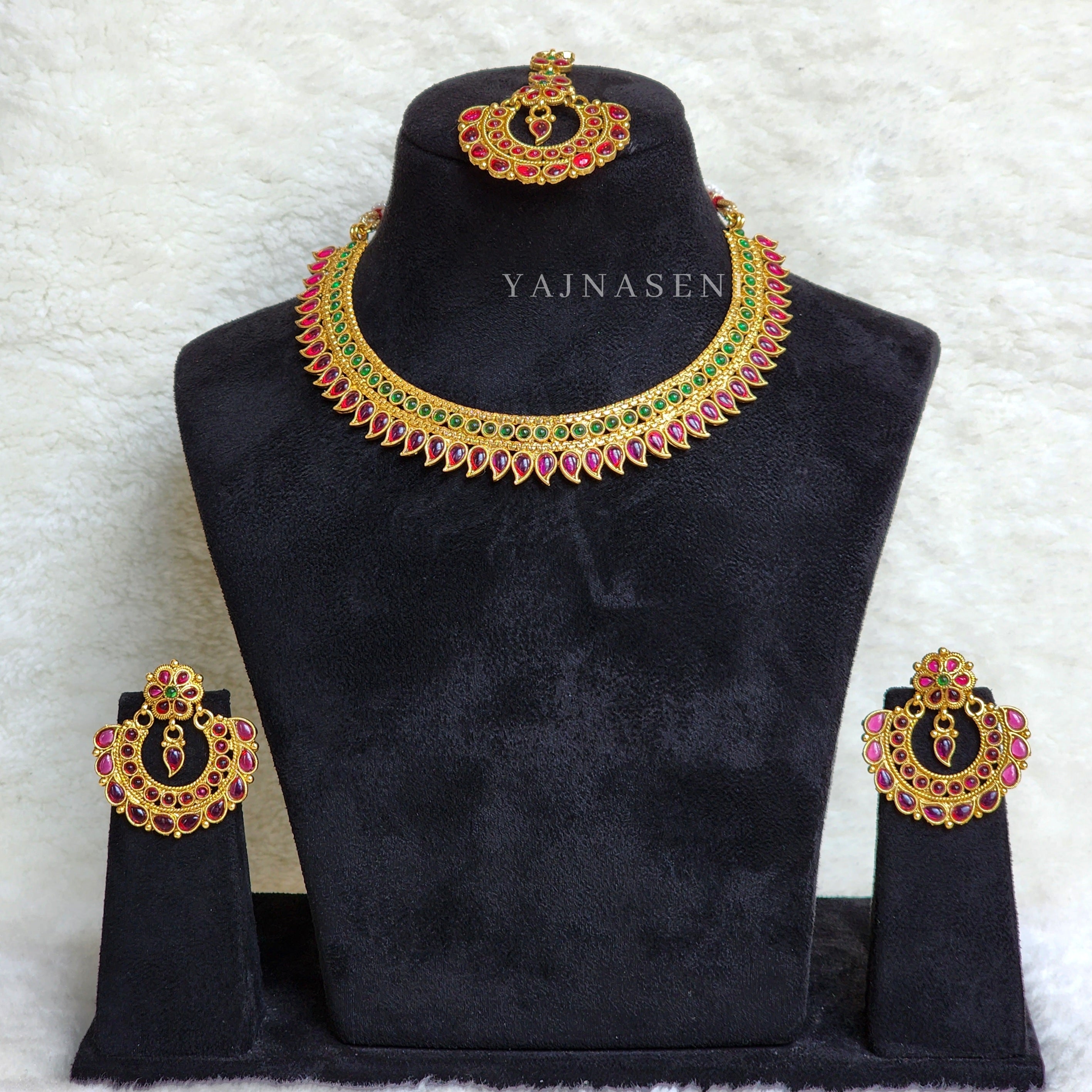 ARUNA (Rani Green)
