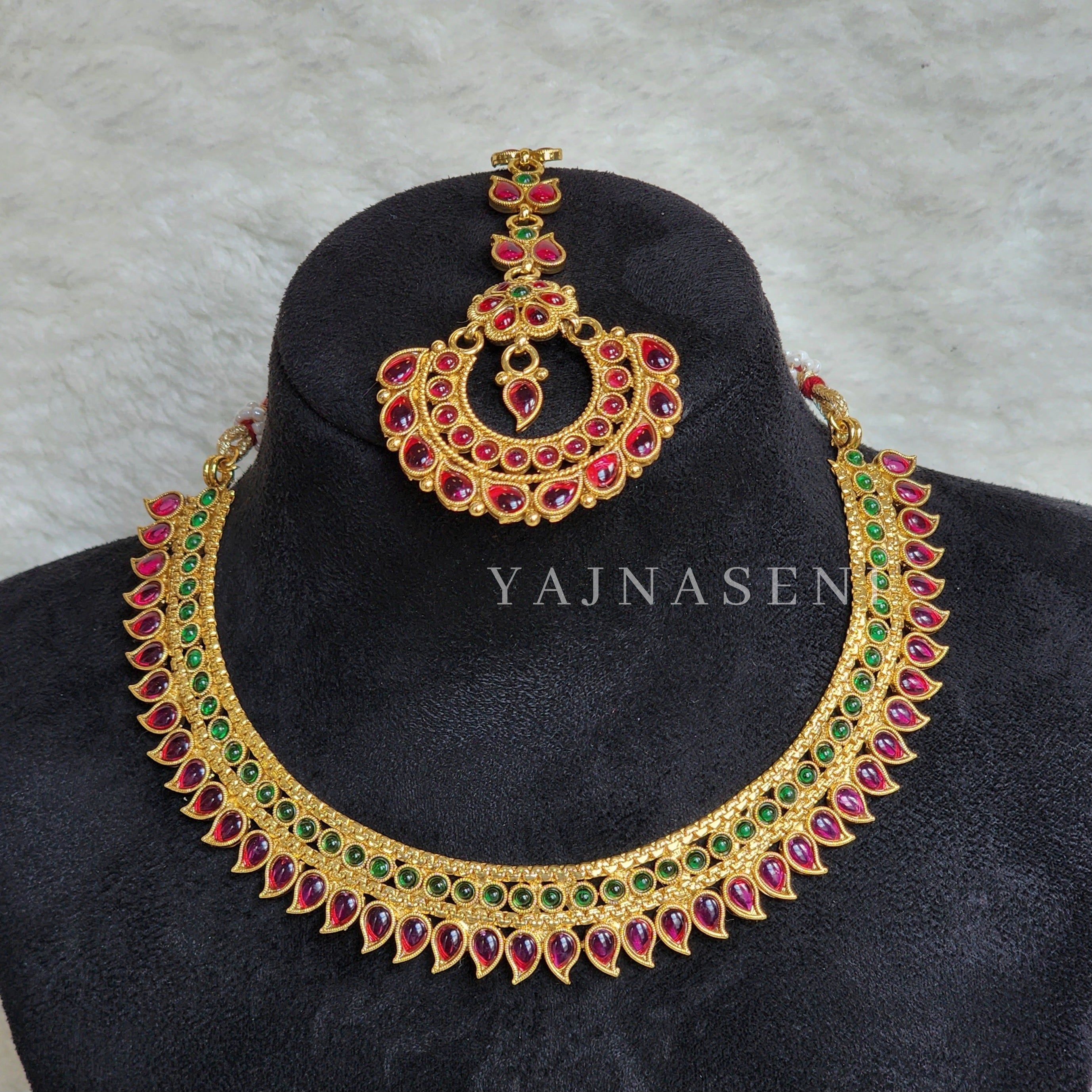ARUNA (Rani Green)