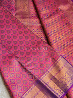 Load image into Gallery viewer, BYZANTINE - Pure Kanjivaram Silk Saree with Gold Zari
