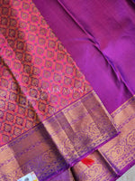Load image into Gallery viewer, BYZANTINE - Pure Kanjivaram Silk Saree with Gold Zari
