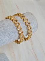Load image into Gallery viewer, SAUMYA - pair of bangles
