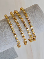 Load image into Gallery viewer, VAINAVI - set of 4 bangles
