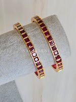 Load image into Gallery viewer, RITHIKA - pair of bangles (Rani)
