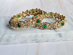 Load image into Gallery viewer, ANAMIKA - pair of bangles (Emerald)
