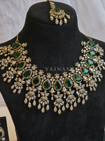 Load image into Gallery viewer, YASHWINA (Emerald)
