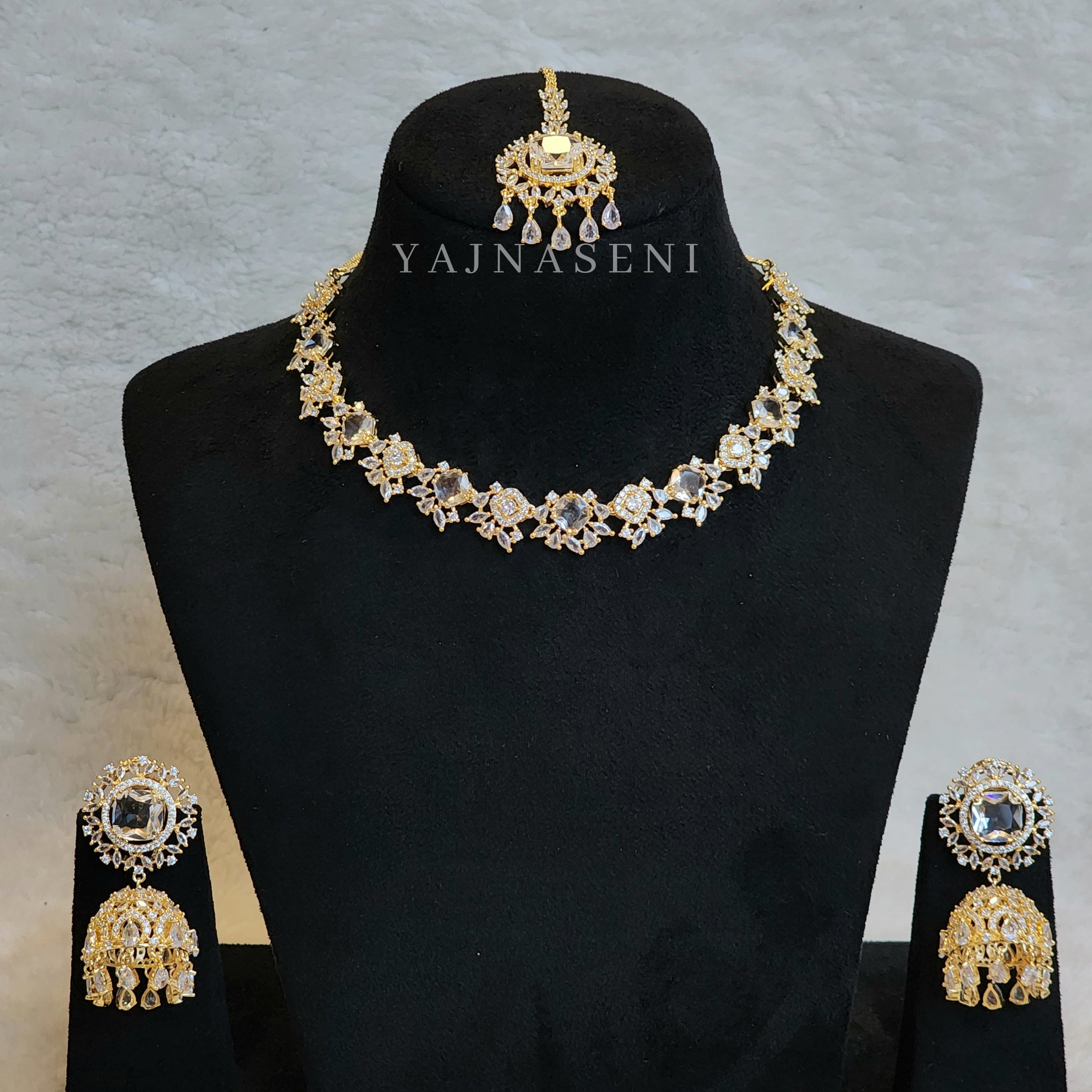 NADEESHA (Gold)