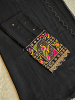 Load image into Gallery viewer, Chiffon Saree x Embroidery Blouse : Black
