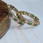 Load image into Gallery viewer, ZENIA - pair of bangles (Emerald)
