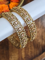 Load image into Gallery viewer, TASHI - pair of bangles (Rose Quartz)
