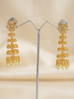Load image into Gallery viewer, RATNA Earrings (White)
