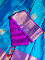 Load image into Gallery viewer, REGALIA TEMPTRESS - Pure Kanjivaram Silk Saree with Gold Zari
