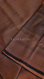 Load image into Gallery viewer, Kubera Pattu Saree - Black
