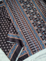 Load image into Gallery viewer, Blended Muslin x Ajrakh Prints Saree : Black x Wine x Blue (Mini Lotus Prints)
