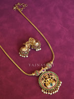 Load image into Gallery viewer, KAAVINI (Rani x Green)
