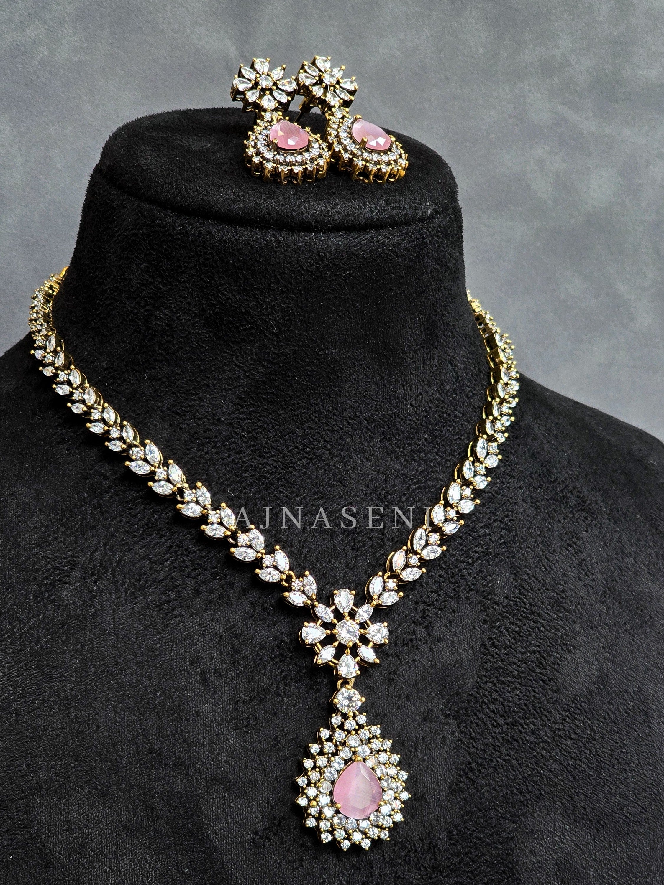 KARISHMA (Pink)
