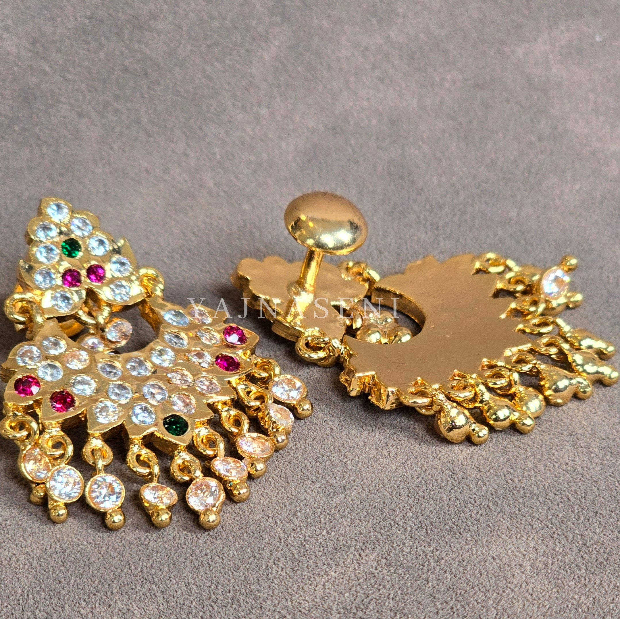 ANNIKA earrings