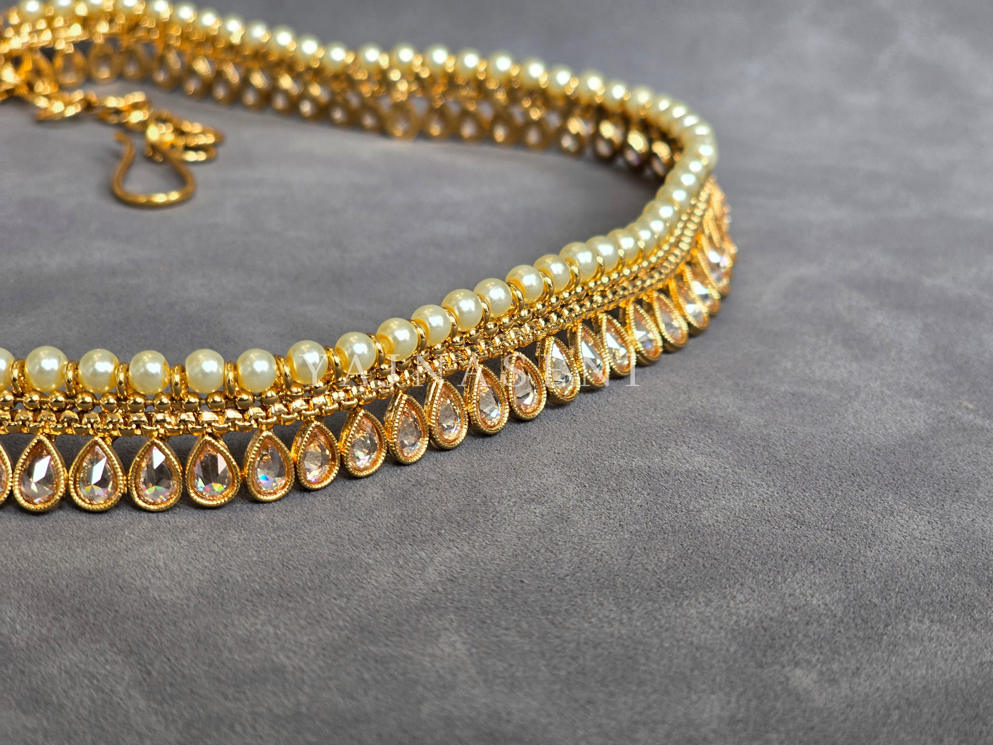 Hipchain - VARSHA (white pearls)