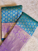 Load image into Gallery viewer, MYSTIC MONARCH - Pure Kanjivaram Silk Saree with Gold Zari
