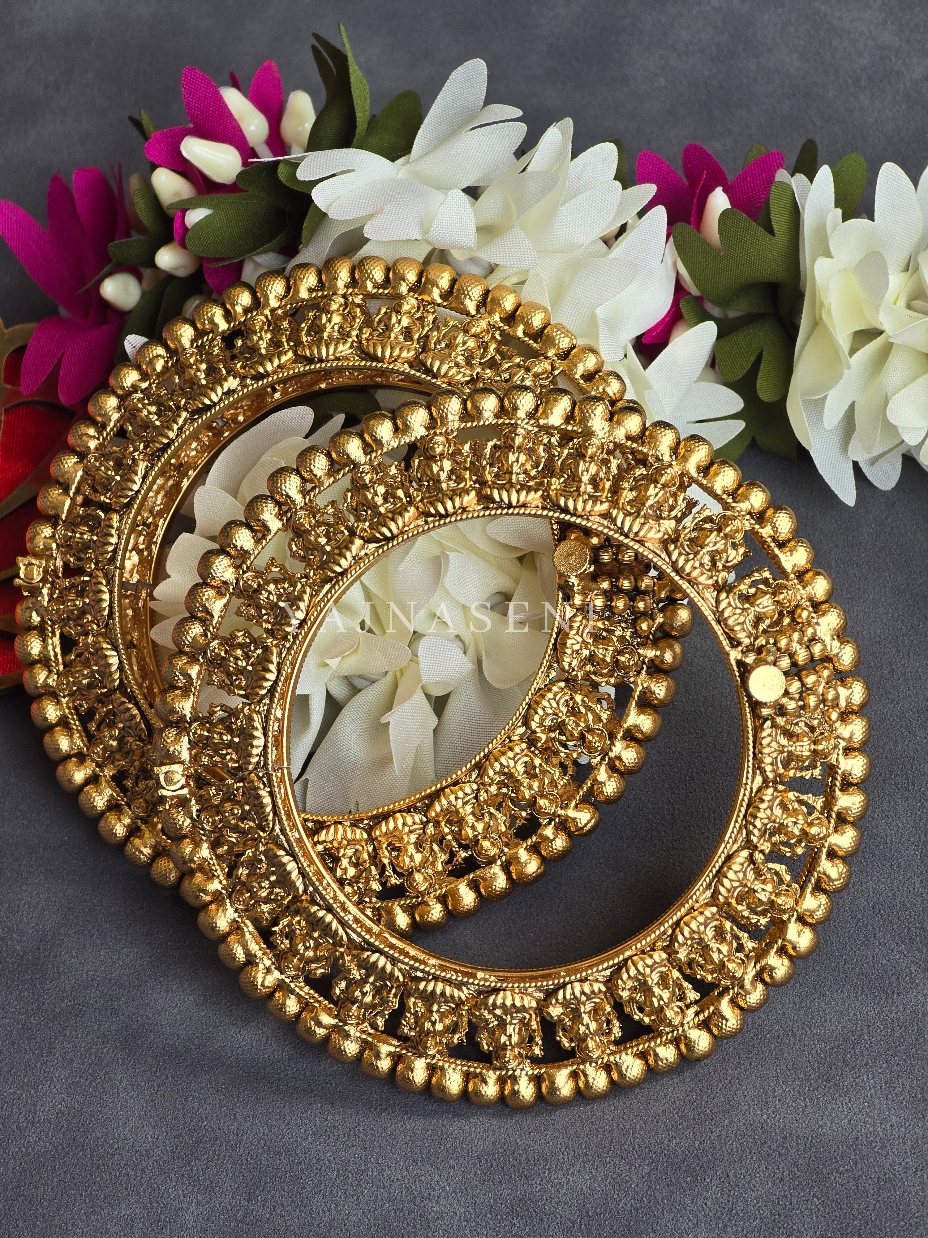 ASHTALAKSHMI - pair of kada, screw type